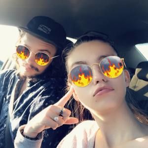 Meet your Posher, Mackenzie